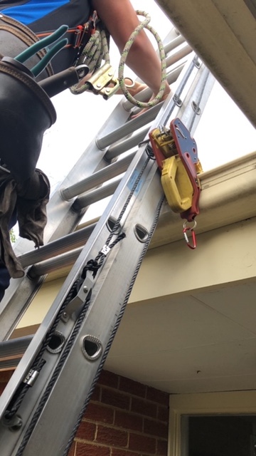 Lock Jaw Ladder - Sistema de fijación de la escalera al canalón