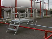 Brückentreppen und Gehwege