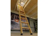 Einziehbare Holztreppe für Decken