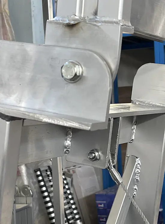 Klappleiter für Tanker und Tankwagen 