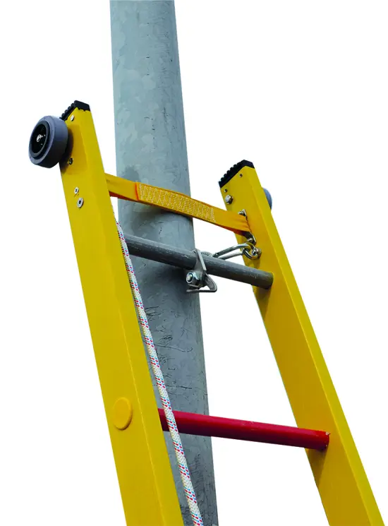 FIBRASAFE FSFP (Fassade und massiver Mast)