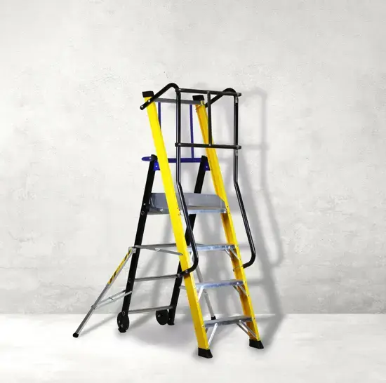 SVELT wins the Innovation Award with its FLY FIBRA insulated fiberglass ladder