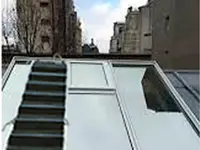 Rubber ladder for roofs and roofs