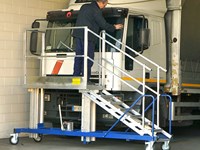 Truck and bus windshield access platform