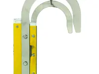 Ladder with firefighter hooks