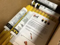 NON-SLIP PROFILES FOR FIXED OR PORTABLE STAIR TREADS