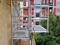 Balcony scaffolding 