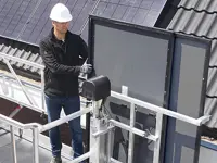 Tempo Shuttle scaffolding with lifting system for photovoltaic panels