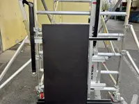 Tempo Shuttle scaffolding with lifting system for photovoltaic panels