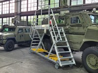 Telescopic ladder for access to containers