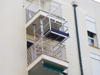 Balcony scaffolding 