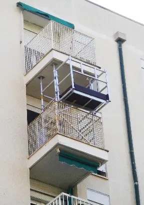Balcony scaffolding 