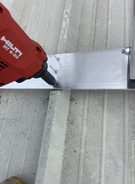 Roof bridge ladder