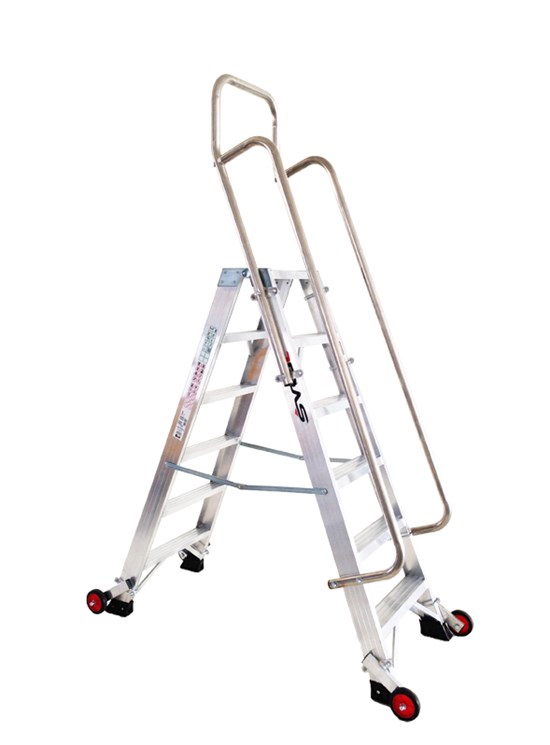 P1+ heavy duty stepladder