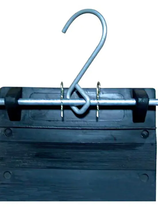 Rubber ladder for roofs and roofs