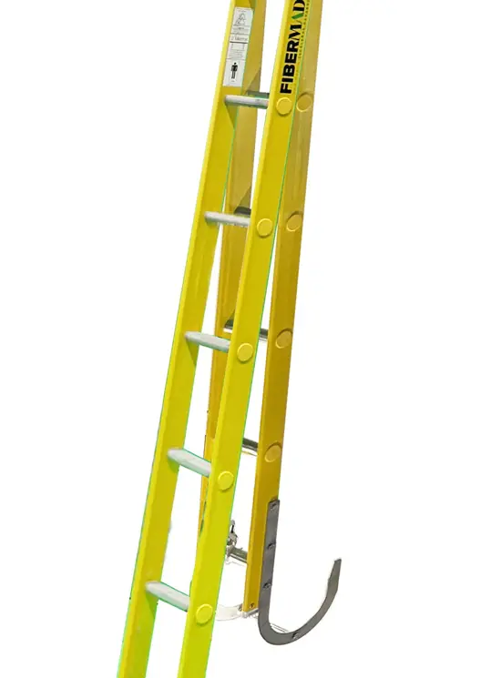 Ladder with firefighter hooks