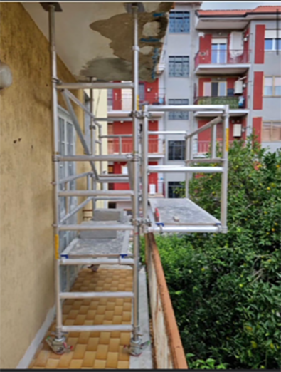 Balcony scaffolding 