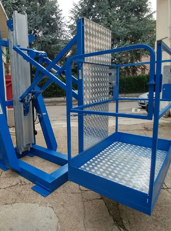 Electro-hydraulic or mechanical platforms