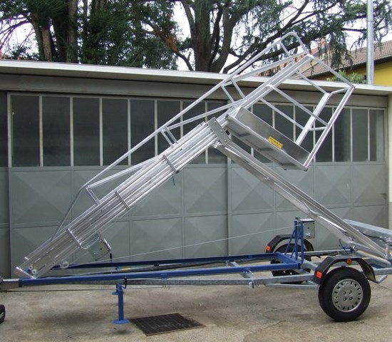 Towable tank ladder