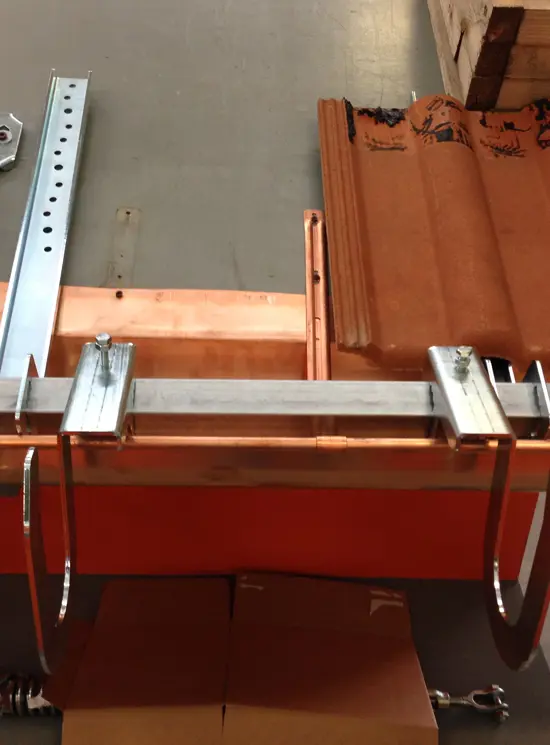 Double adjustment ladder hook