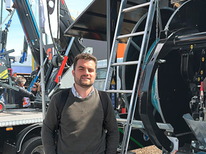 Svelt en la feria líder de maquinaria industrial: innovación y escaleras para trabajos en altura
