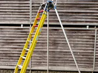 FELINA DE FIBRA: ESCALERA TELESCÓPICA MULTIFUNCIÓN AISLANTE