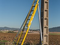 FIBRASAFA - FACHADAS Y POSTES RÍGIDOS