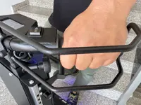 Carro eléctrico de escalas con orugas D