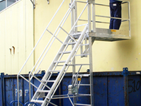Castellana telescópica -  Escalera con plataforma telescópica regulable en altura