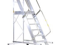 Castellana Maxi - Escalera de almacen con guardacuerpos