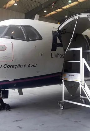 Escaleras para aeropuertos y aviones