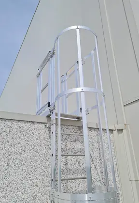 Escalera con jaula Self System