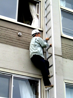 Modum Inspection - Escalera de evacuación rápida plegable