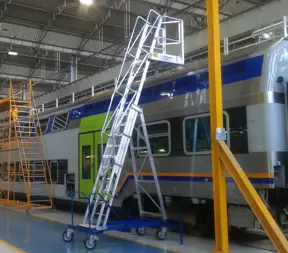 Plataforma telescópica voladiza