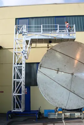 Plataforma telescópica para férulas y calderas