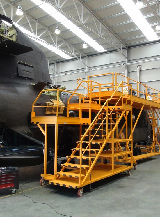 Plataformas de mantenimiento para helicópteros CHINOOK