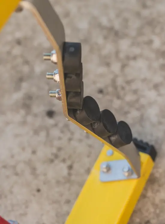 CUNA DE APOYO PARA ESCALERAS DE FIBRA DE VIDRIO