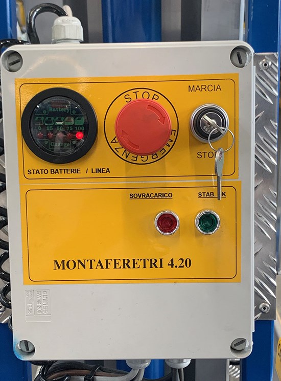 MPSC - MPFC Portaféretros autopropulsado con rueda de oruga