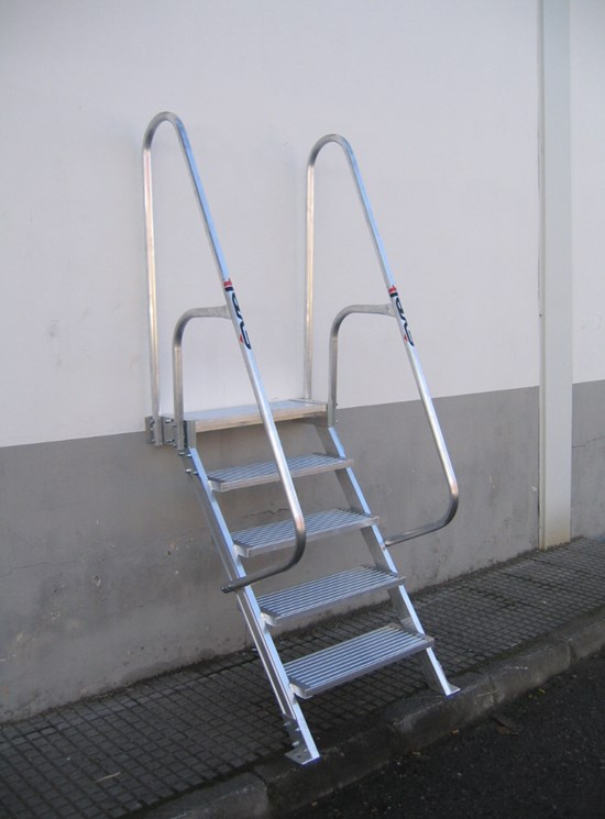Escalera fija 