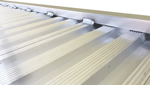 RAMPAS DE ALUMINIO NERVADO