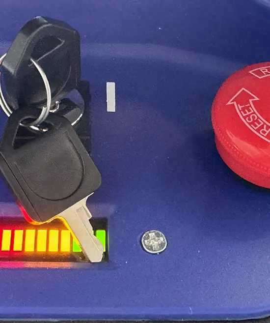 Carro eléctrico de escalas con orugas D