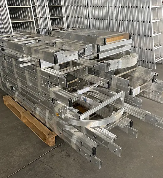 Escalera con jaula Self System