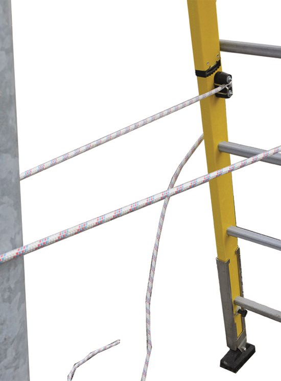 Fibrasafe - Escalera de fibra autoportante para trabajos en postes de madera