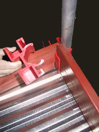 Pasarelas suspendidas en aluminio