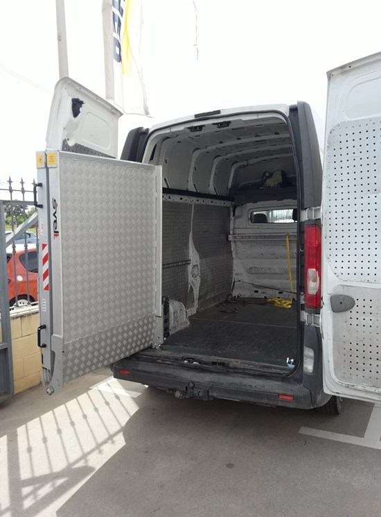 VAN - Rampa plegable para furgonetas y caravanas