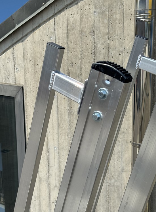 Sfilo - Escalera telescópica de acceso a tejados y altillos