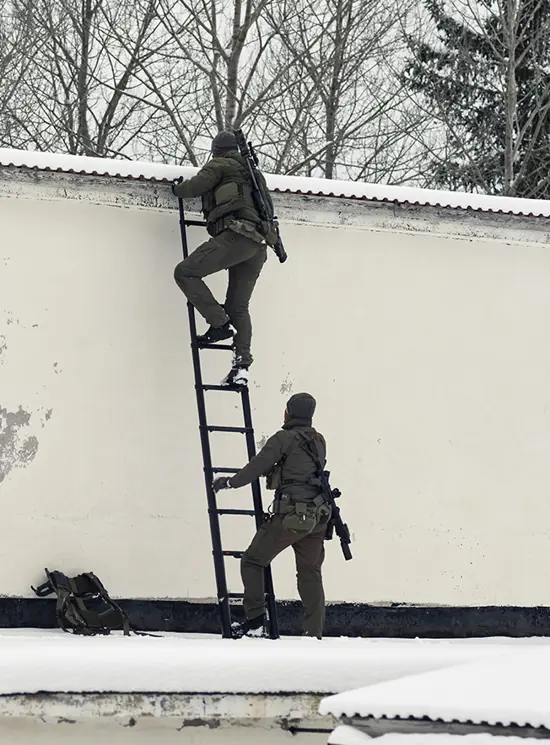 Escalera Militar Táctica Telesteps - Escalera telescópica ultracompacta para Fuerzas Especiales