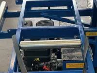 Porte-cercueil automoteur à chenilles