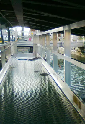 Chemins de promenade spéciaux