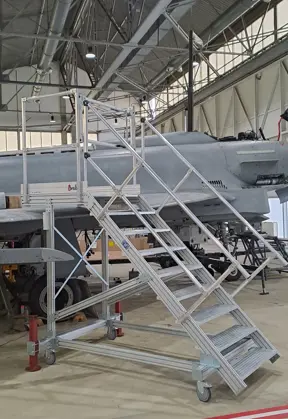 Échelles pour avions de chasse